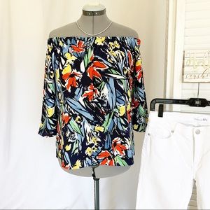 NWT!! Green Envelope Off-Shoulder Print Top M